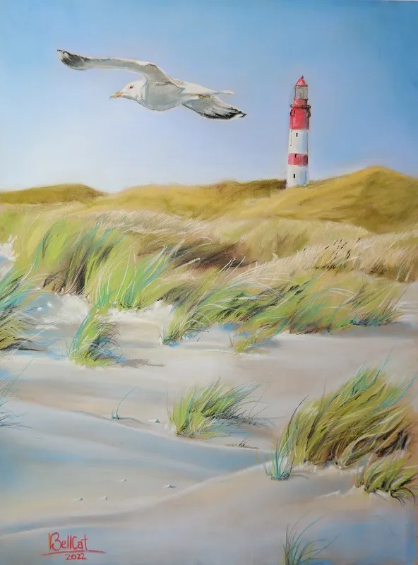 Pastellzeichnung, Dünenlandschaft, Amrum mit Leuchtturm. Möwe fliegt im Vordergrund.