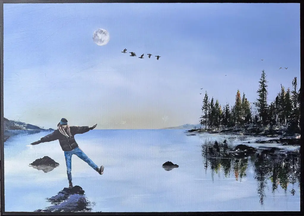 Acrylgemälde einer Person, die auf einem Stein in einem schwedischen See balanciert, Abendstimmung, Mond am Himmel, ziehende Gänse, Wald im Hintergrund.